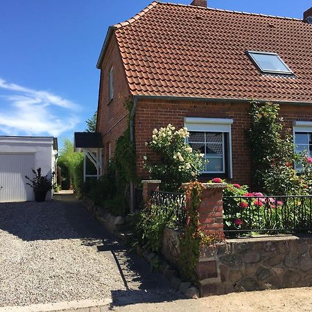 Holiday Home With Conservatory Dannau 外观 照片