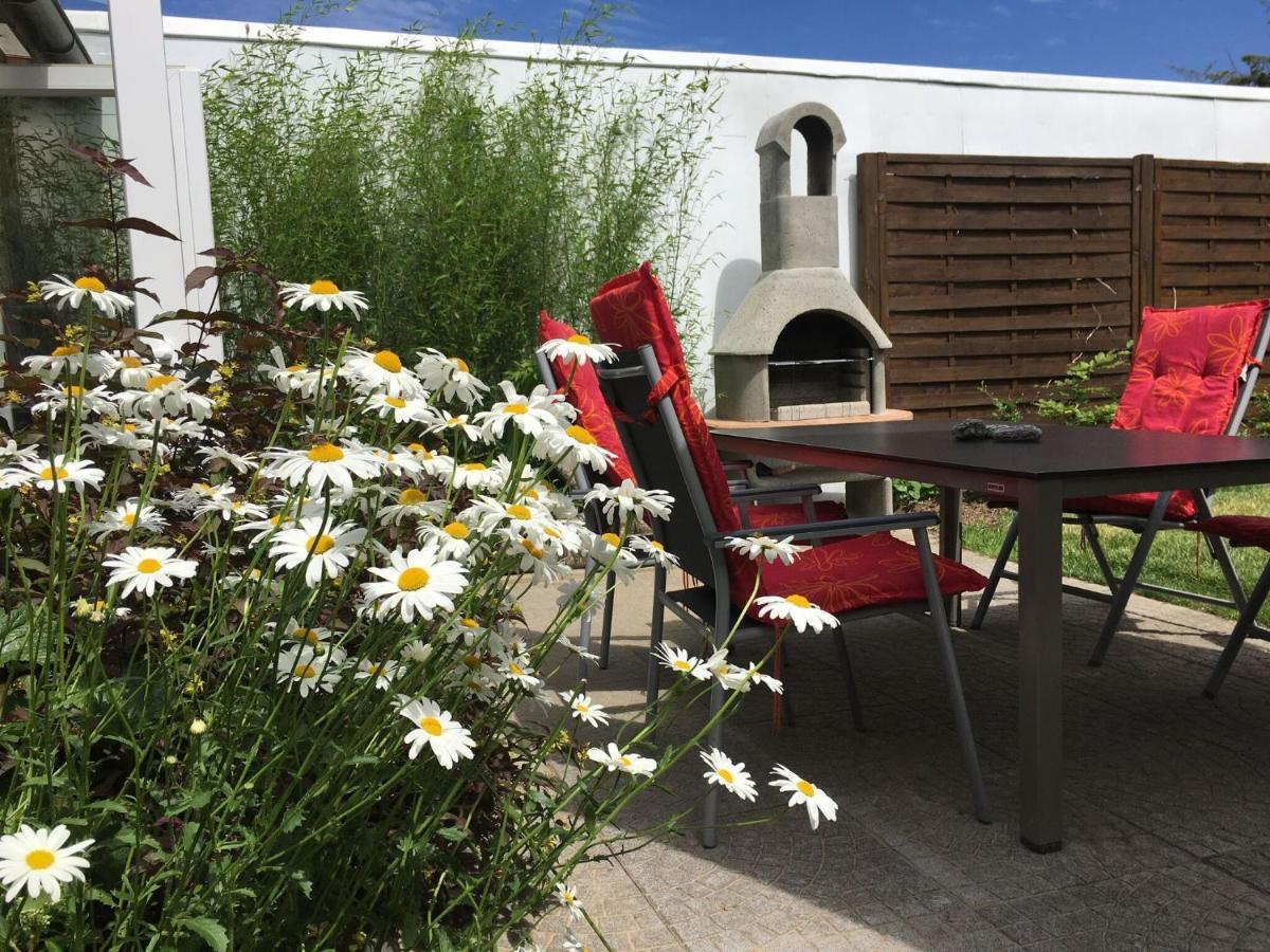 Holiday Home With Conservatory Dannau 外观 照片