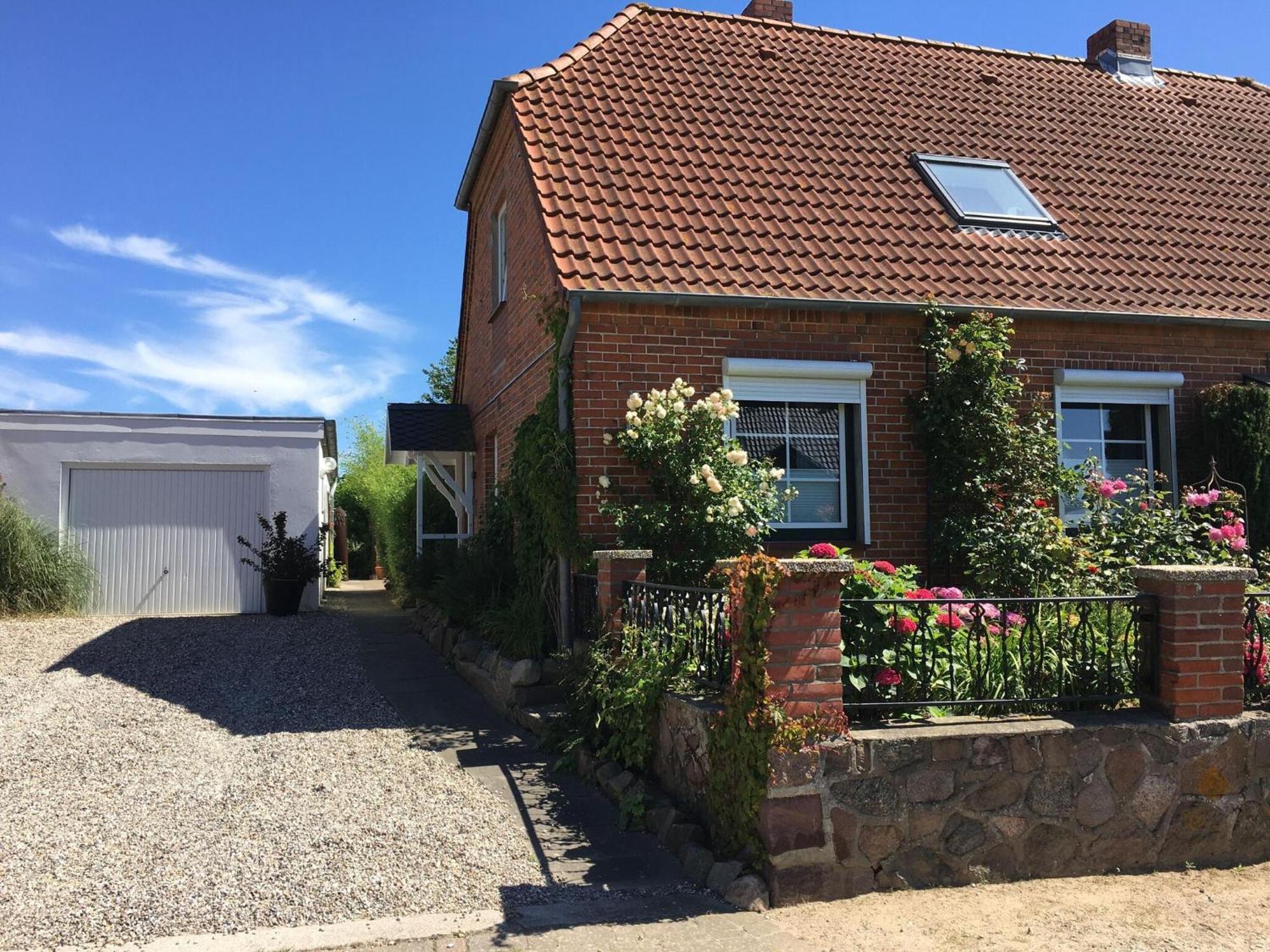 Holiday Home With Conservatory Dannau 外观 照片